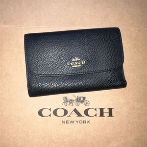 COACH Pebbled Leather Medium Wallet F30204 AUTHENTIC